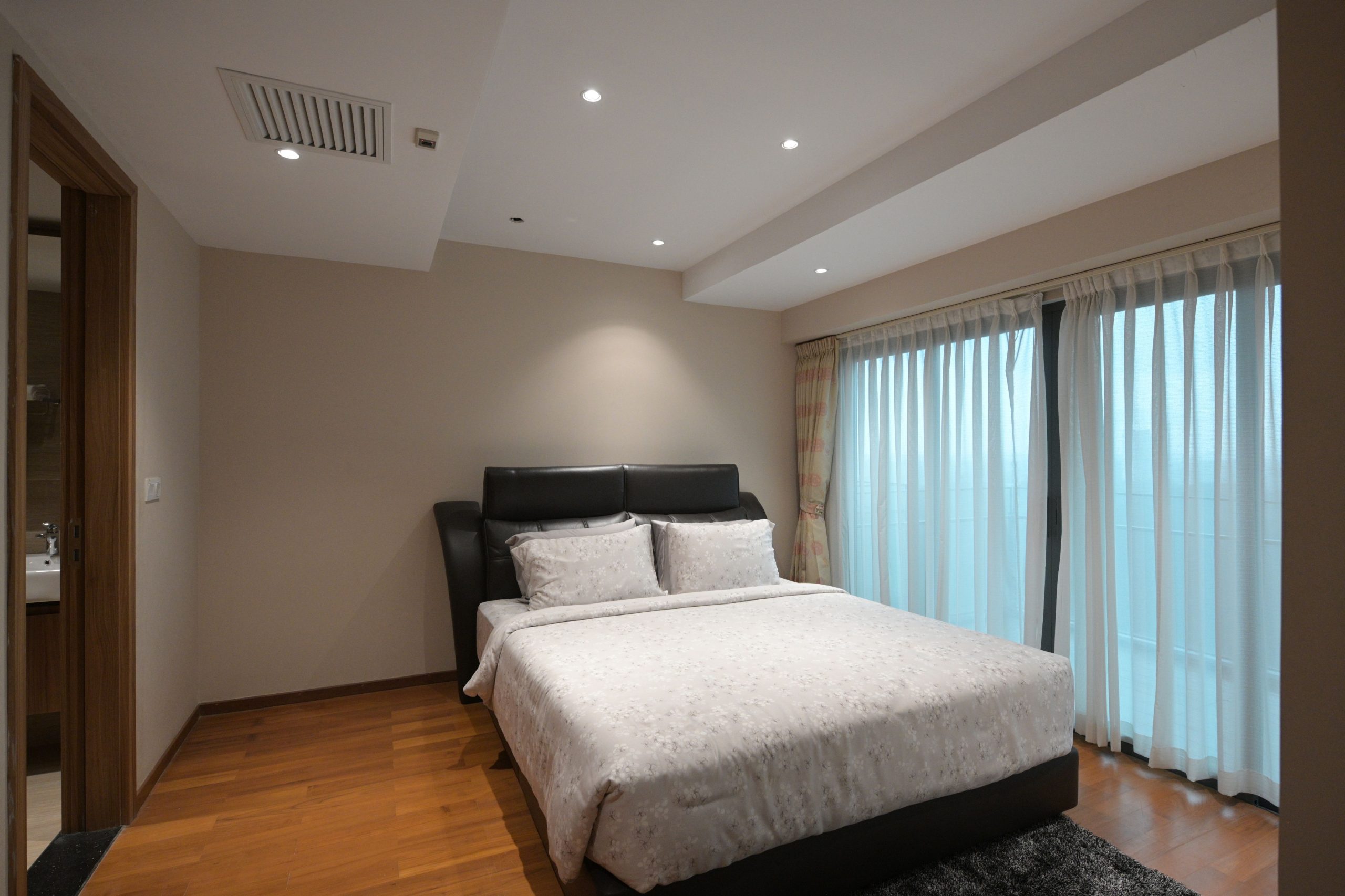 3Bedroom B3-5 (Inya & Shwedagon View)