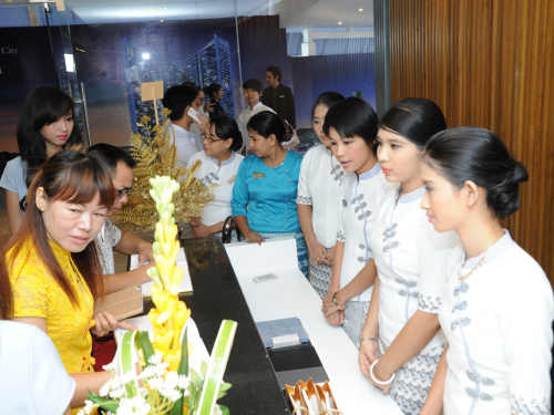 dinya_show1